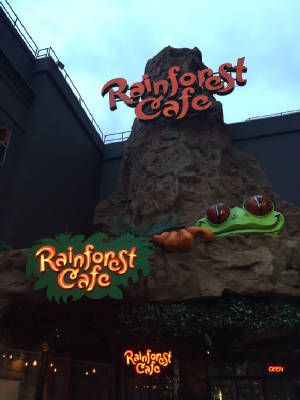 wondermoms_march_madness_adventures_with_ford_canada_2017_escape_rainforest_cafe.jpg